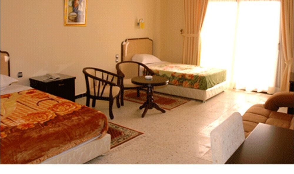 Hotel Le Majestic Άναμπα Εξωτερικό φωτογραφία