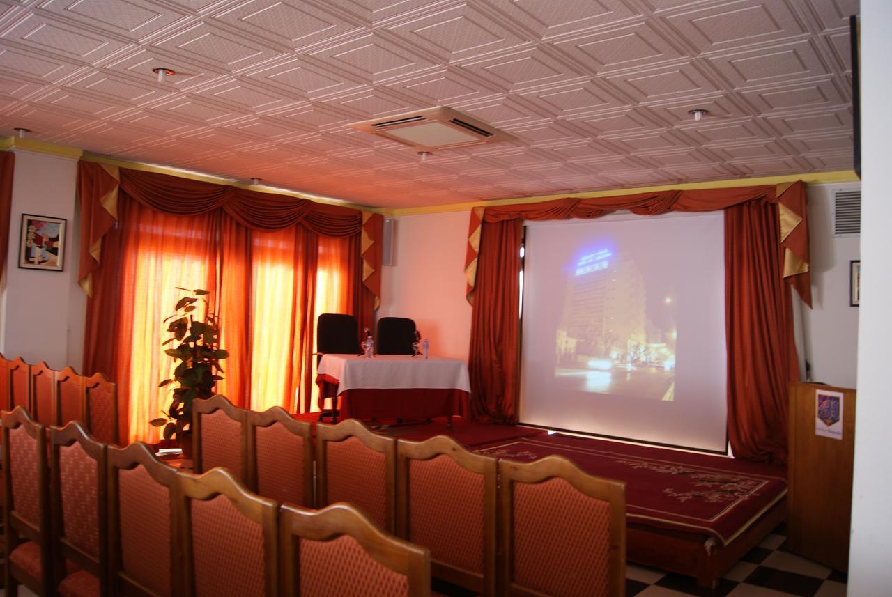 Hotel Le Majestic Άναμπα Εξωτερικό φωτογραφία