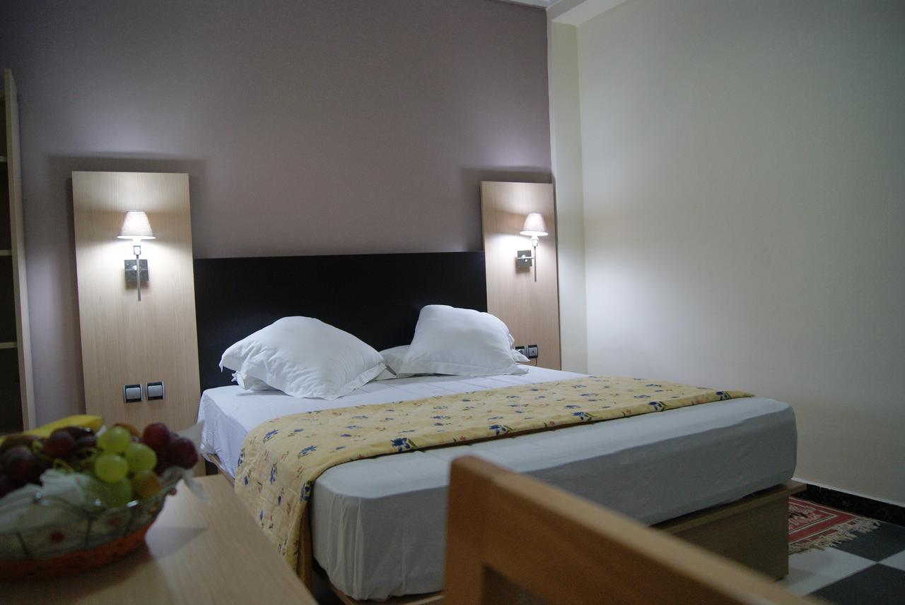 Hotel Le Majestic Άναμπα Εξωτερικό φωτογραφία